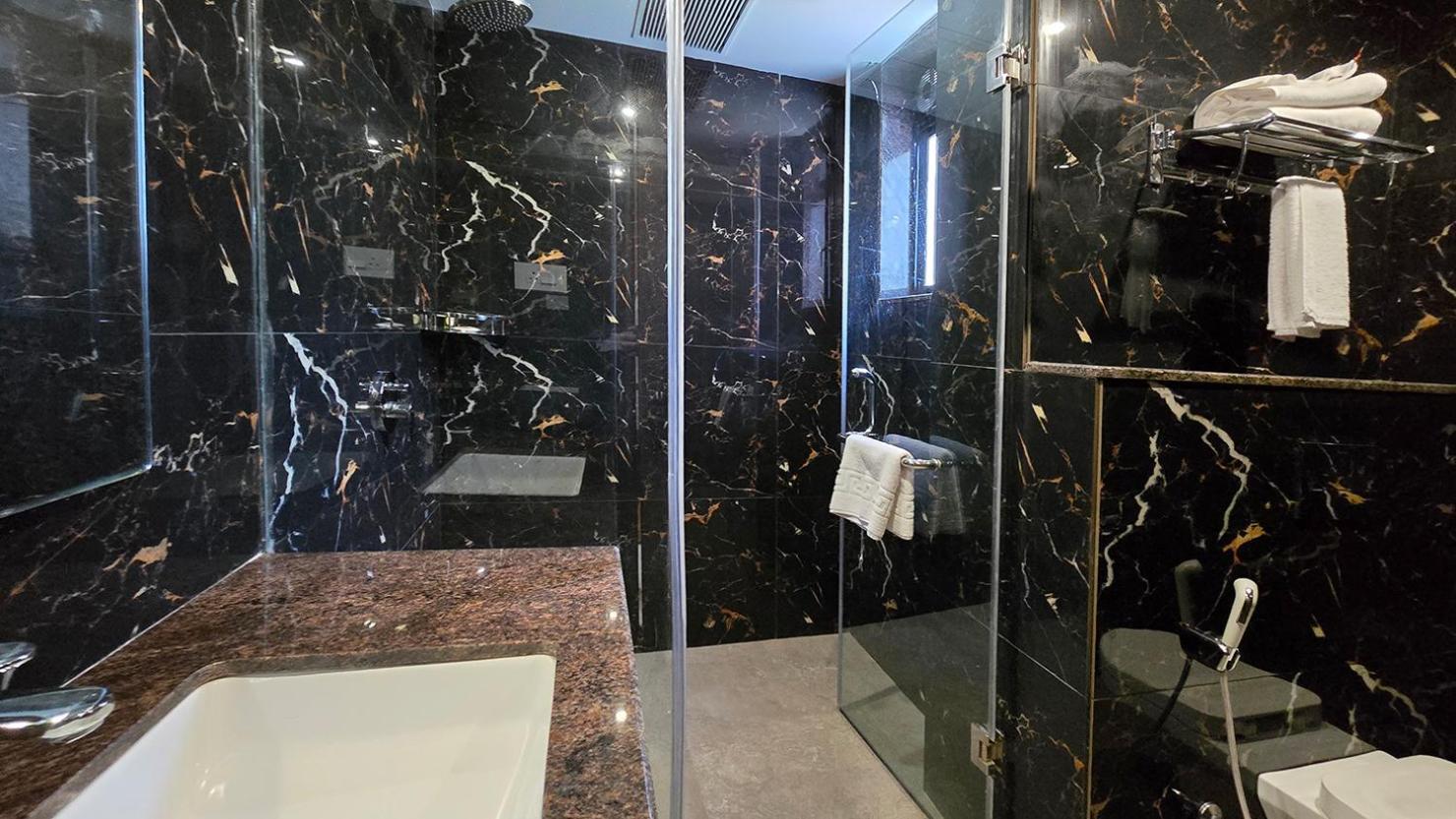 Magnus Nexstar Suites Kalyani Nagar Pune Luaran gambar
